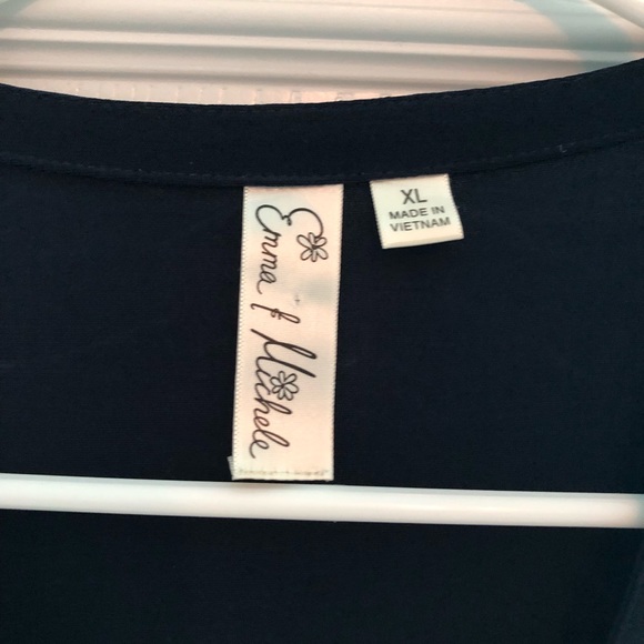 Emma & Michele XL Jumper with gold accents - Picture 3 of 4